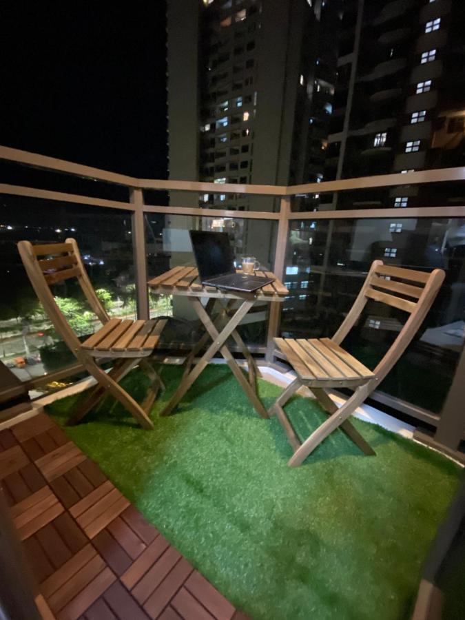 Le 10 The Radiance Manila Bay Aparthotel Pasay Exterior photo