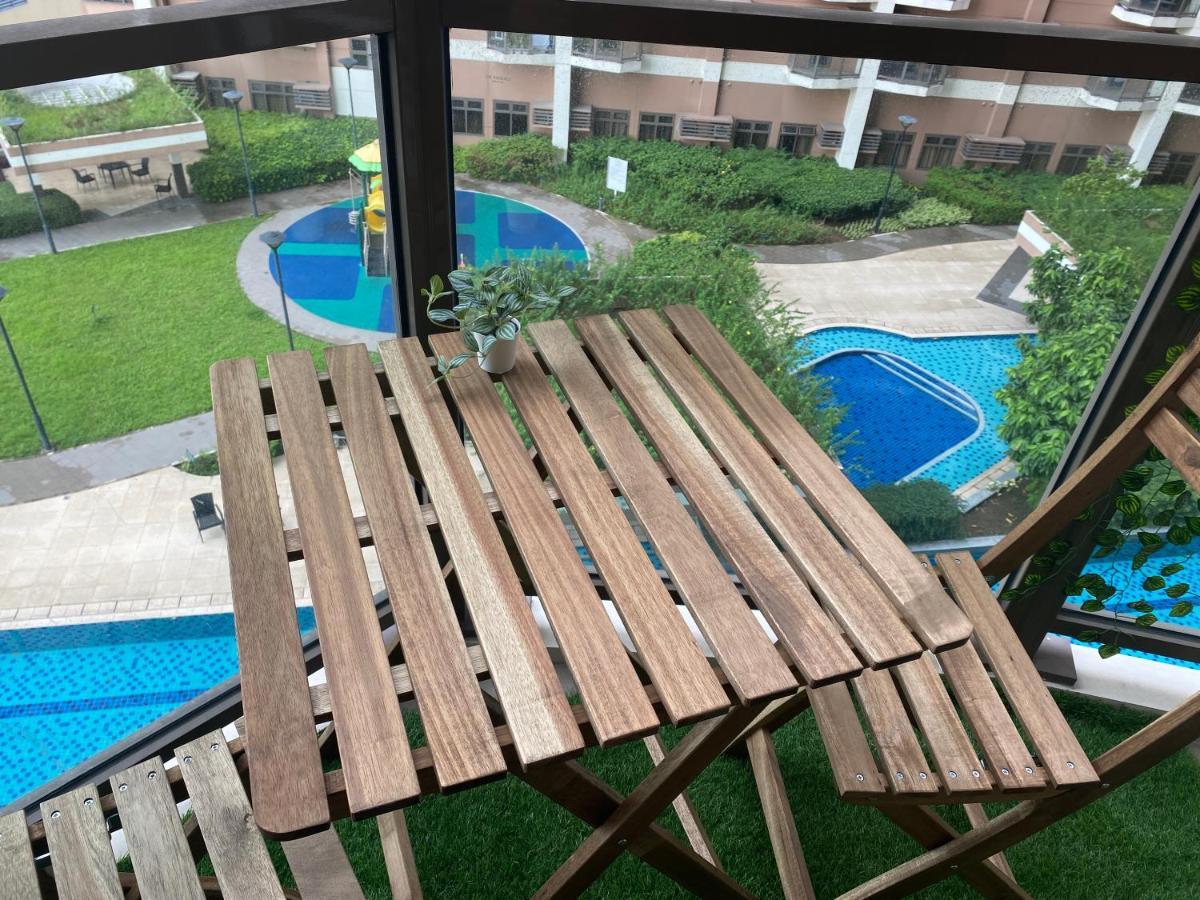 Le 10 The Radiance Manila Bay Aparthotel Pasay Exterior photo